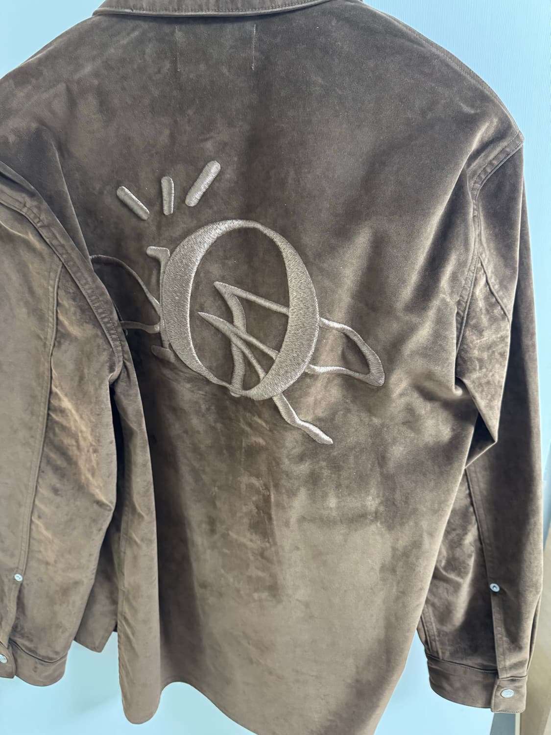 [48] 디올 x 캑터스 잭 트래비스 스캇 브라운 오버셔츠 상품이미지2