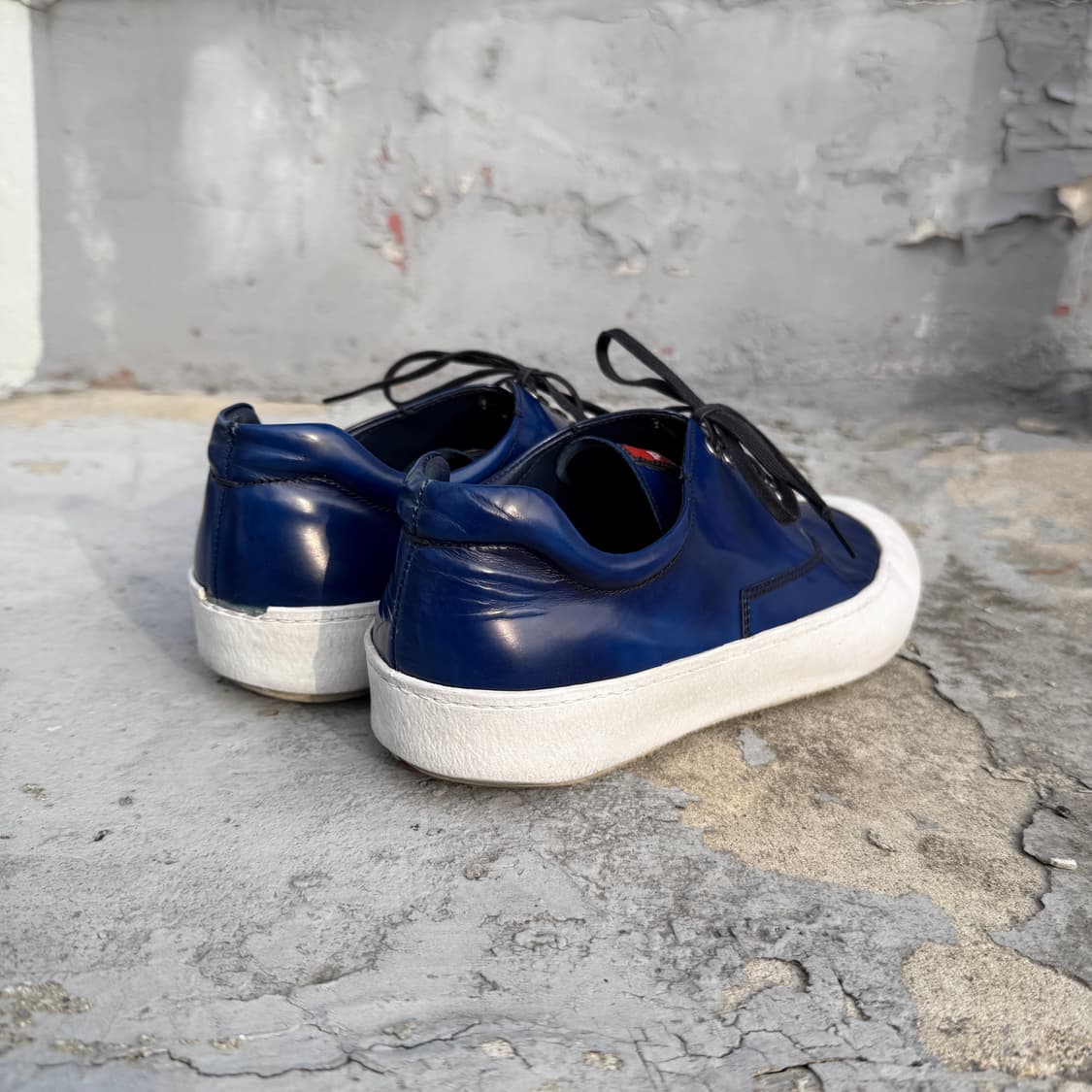 PRADA NAVY SNEAKERS  상품이미지3