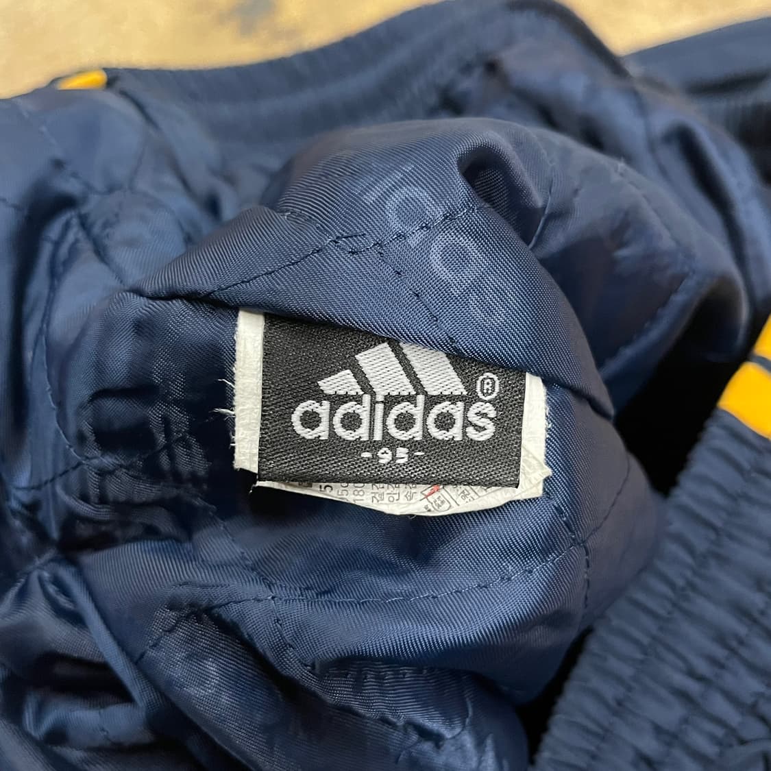 [정품/95] 아디다스 네이비 옐로우 삼선 트레이닝 바지 b10 상품이미지5