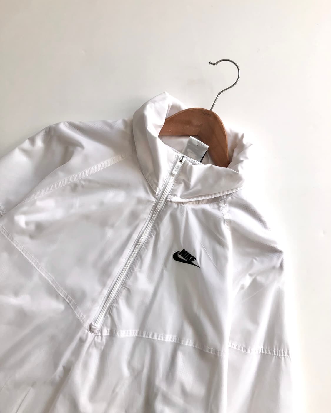 Nike 나이키 화이트컬러 아노락 바람막이 상품이미지2