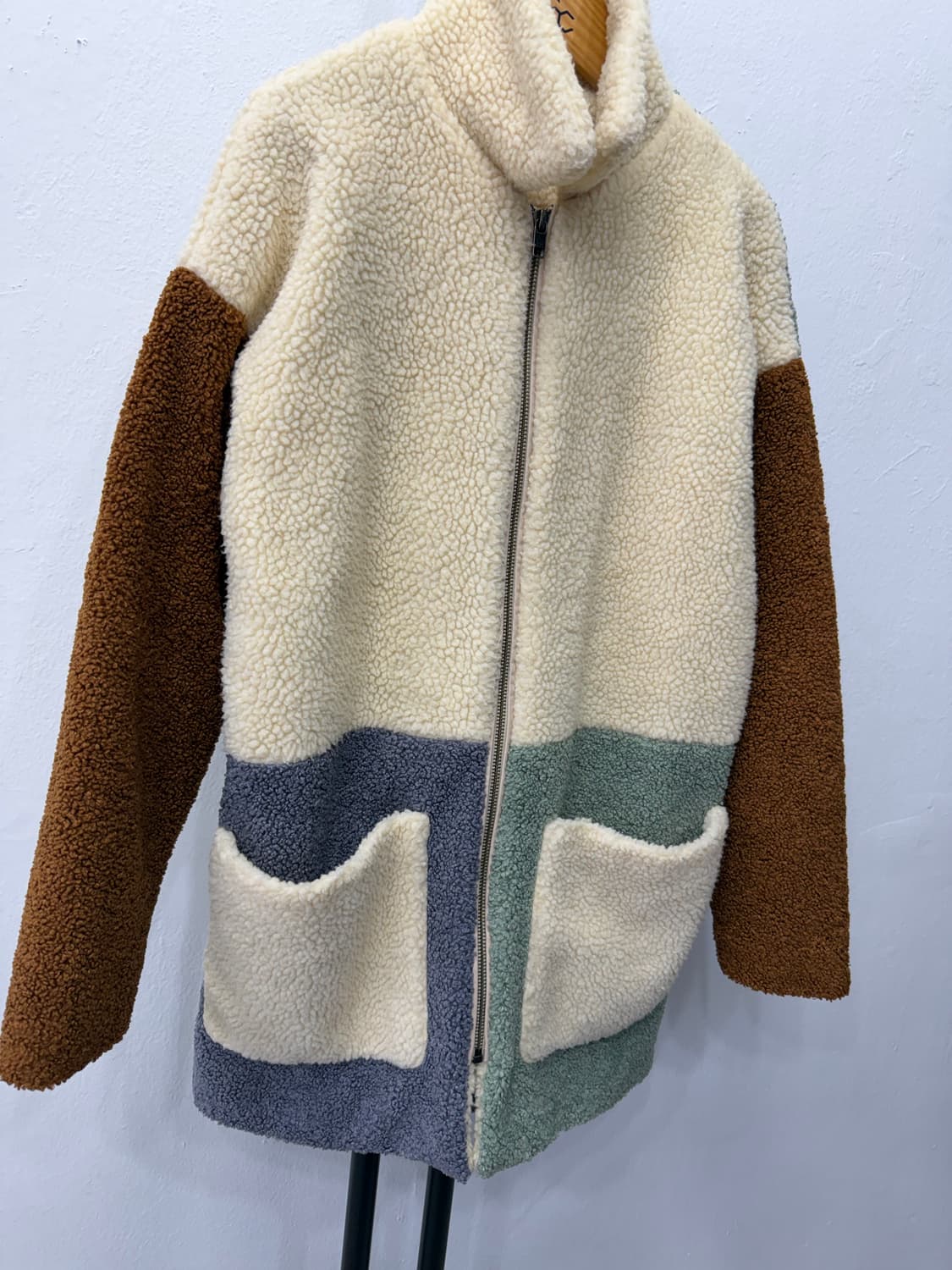 정품) 스텔라맥카트니 주니어 뽀글이 후리스 12Y 상품이미지2