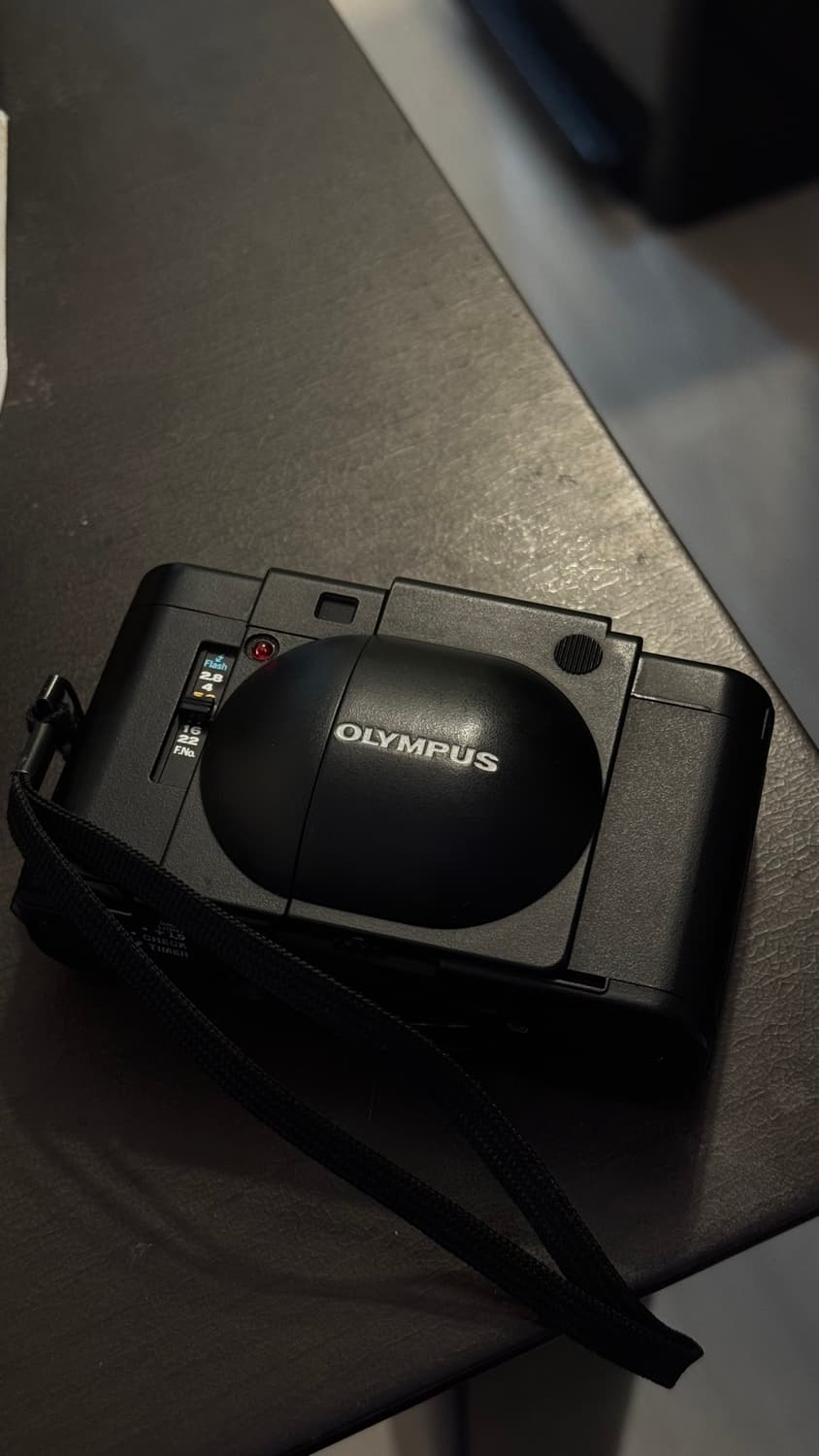 올림푸스 xa 필름카메라 (케이스 + 플래쉬) 상품이미지1