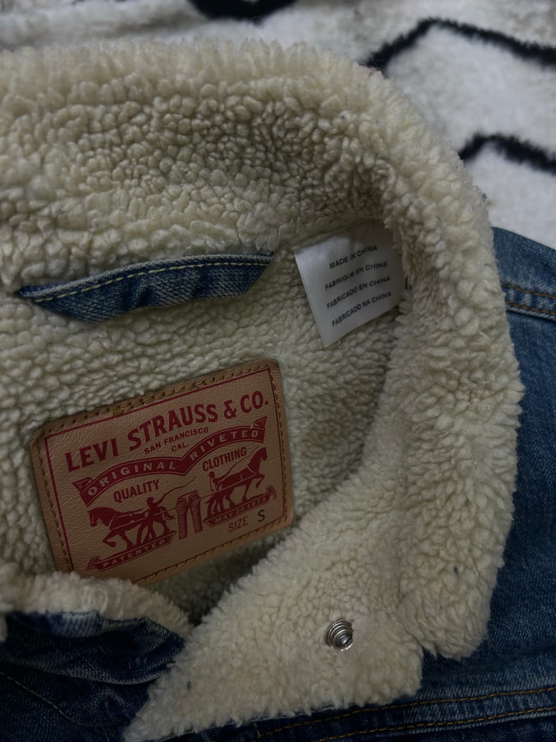 [S]리바이스 쉐르파 데님 트러커 자켓/중청 상품이미지5