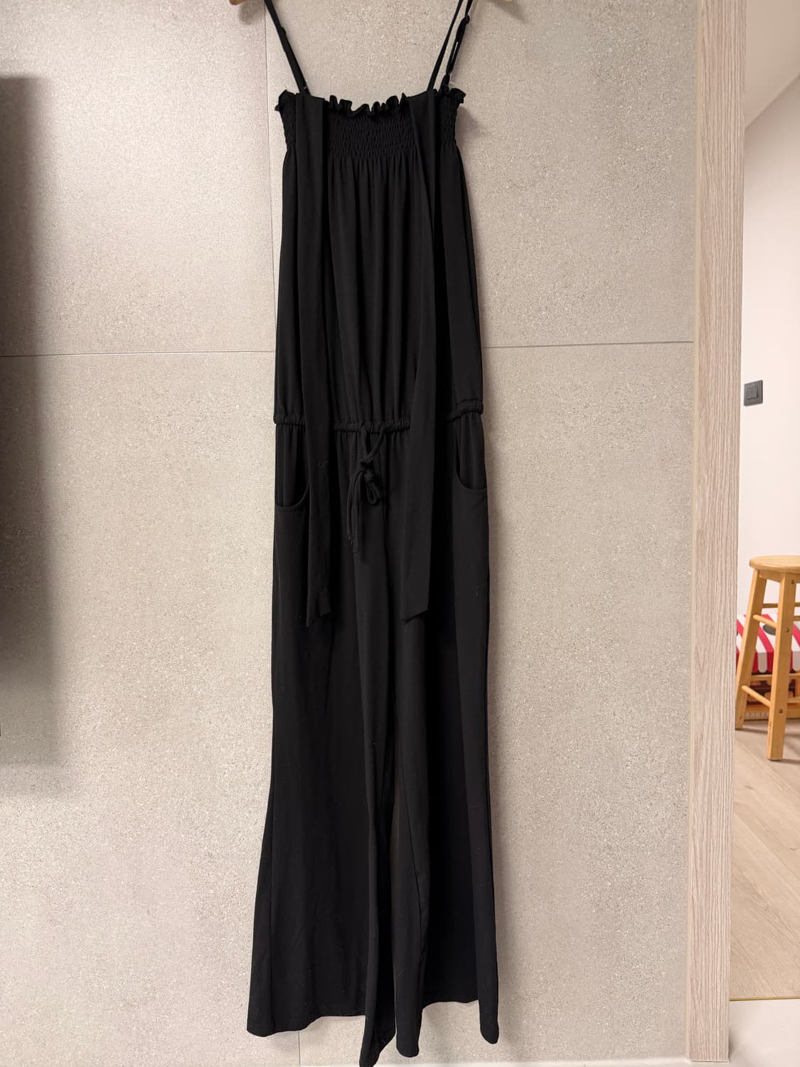 홀터넥 점프슈트 와이드 팬츠 블랙 상품이미지4