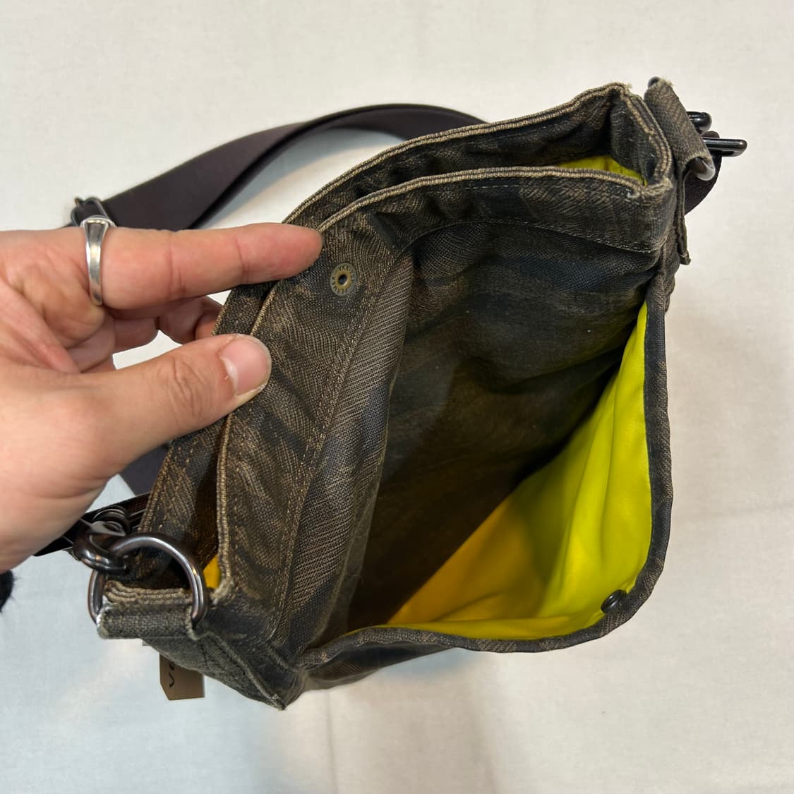 요시다 포터 타이거 카모 숄더백 크로스백 70주년 한정판 V6 상품이미지5