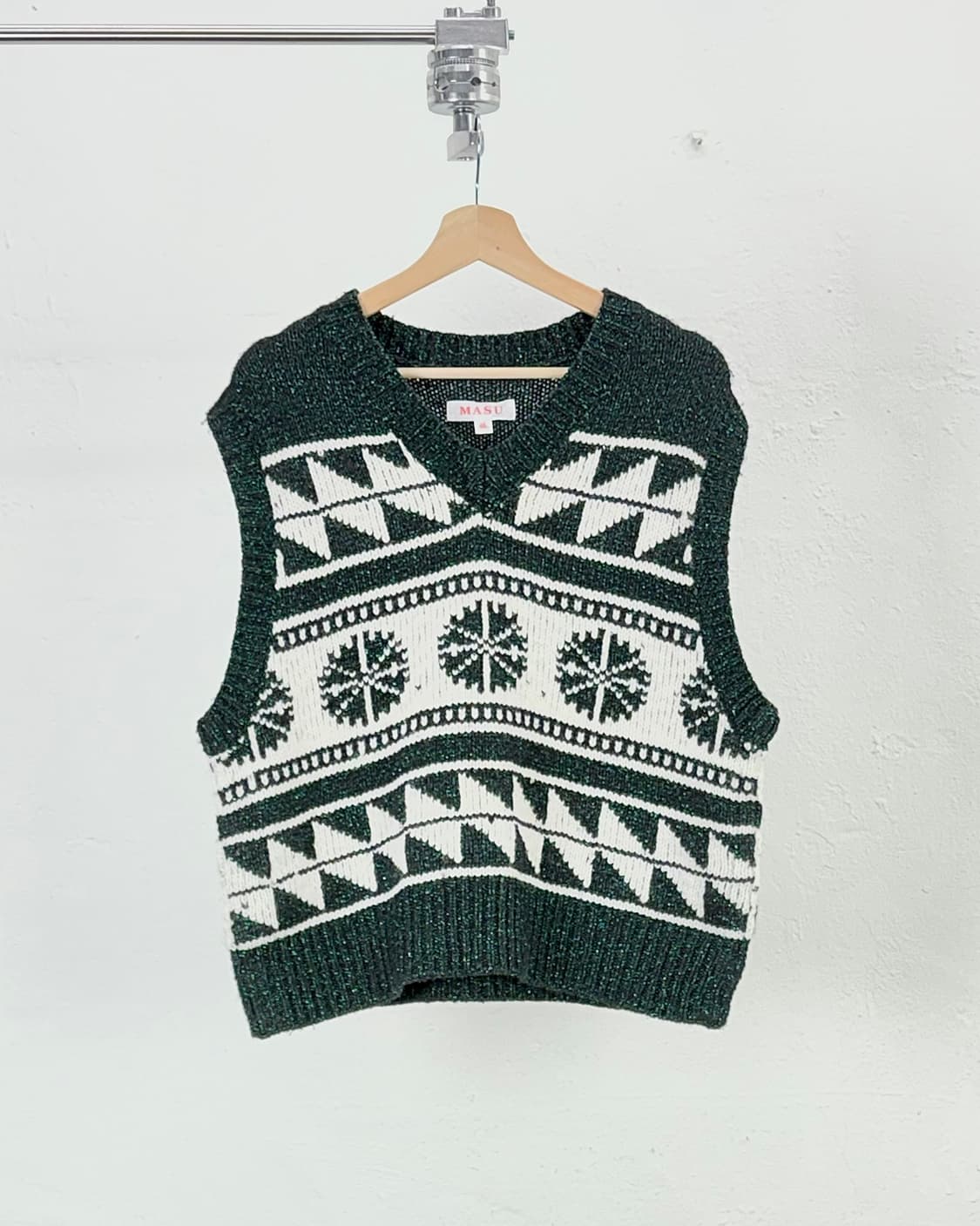 마수 22fw 트윙클 코위찬 브이넥 니트 베스트 상품이미지1