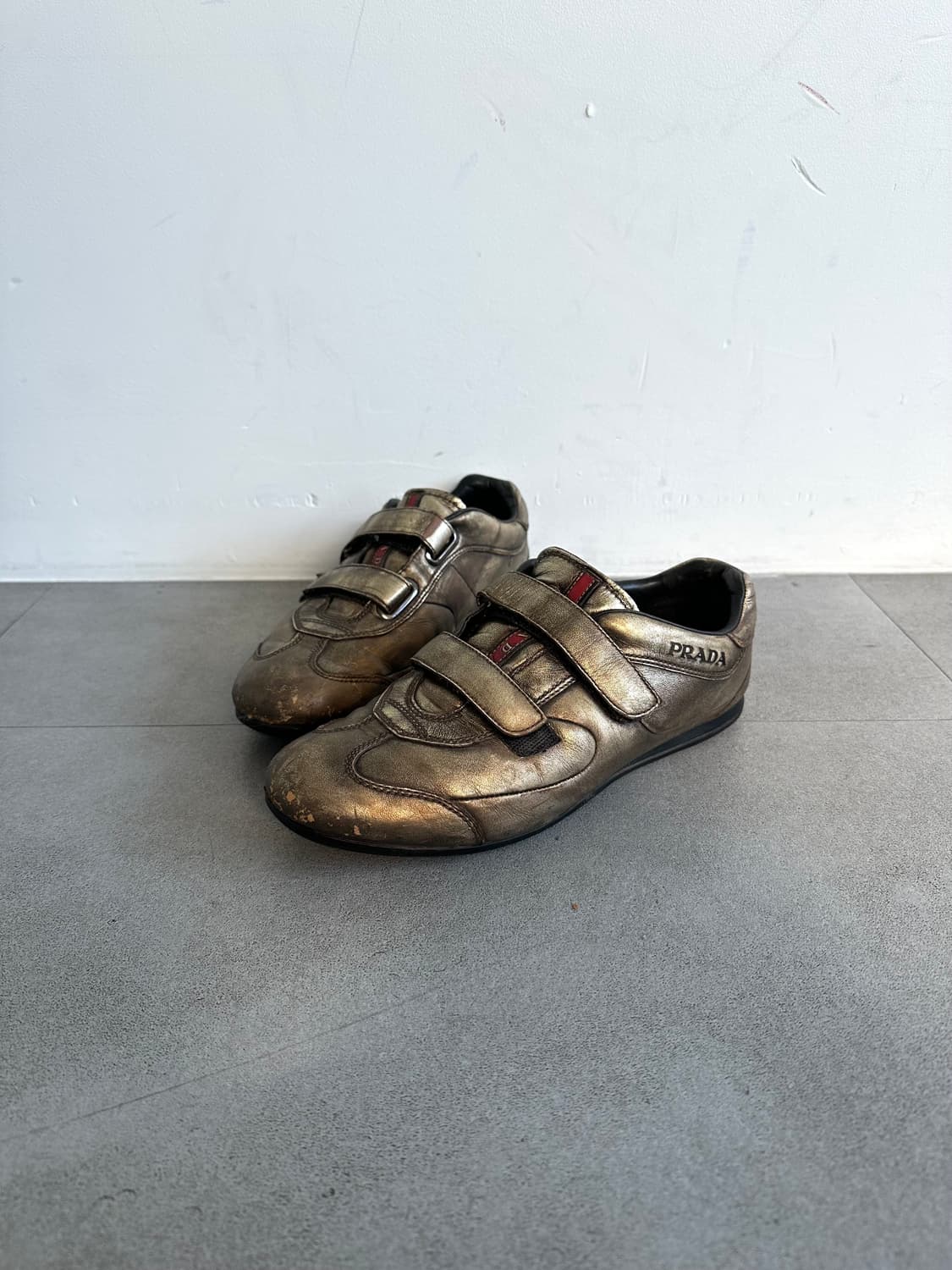 프라다 스포츠 2000s 골드 벨크로 스니커즈 상품이미지3