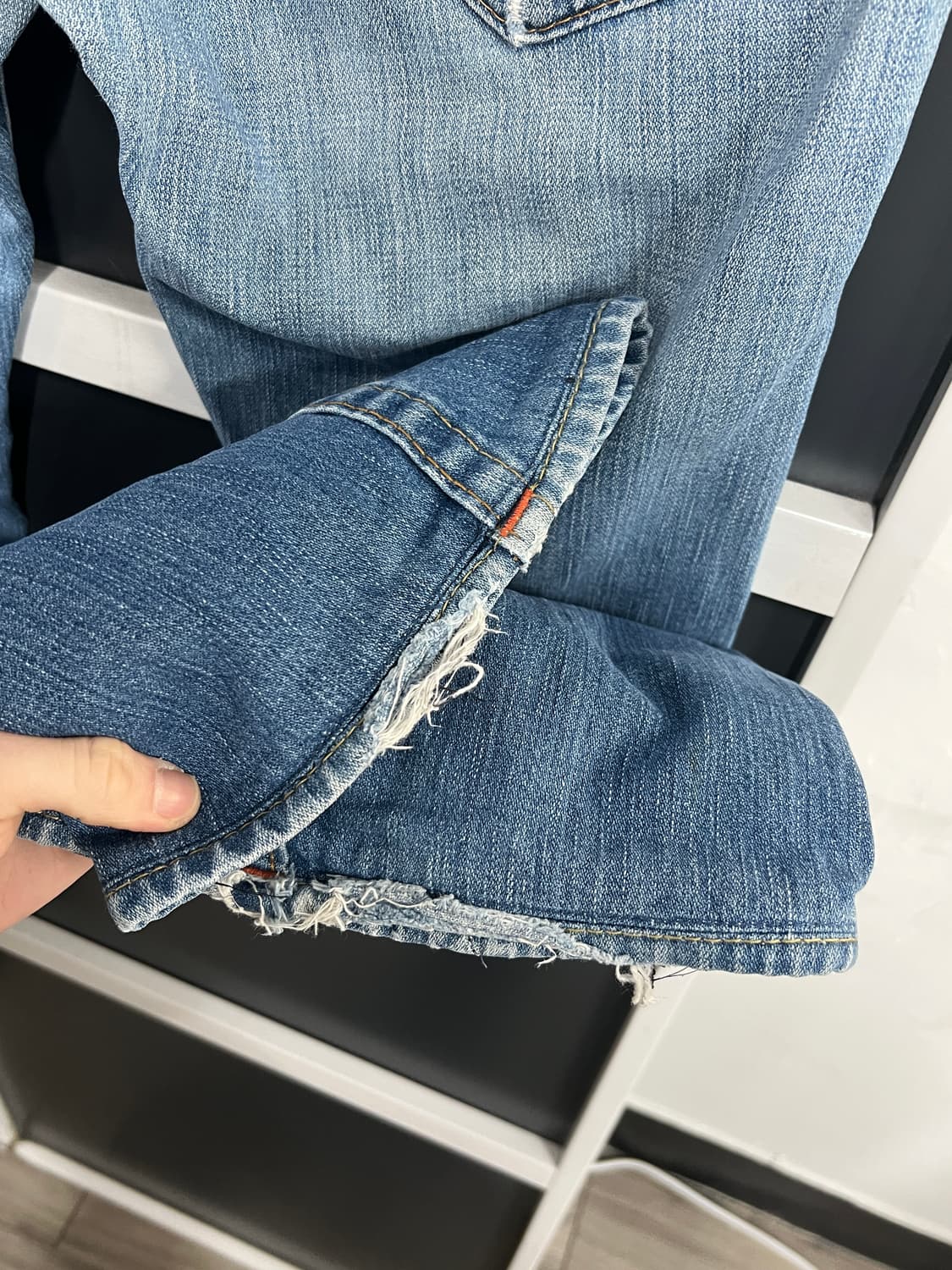 True Religion 트루릴리전 조이 부츠컷 나팔핏 연청 데님 팬츠 상품이미지3