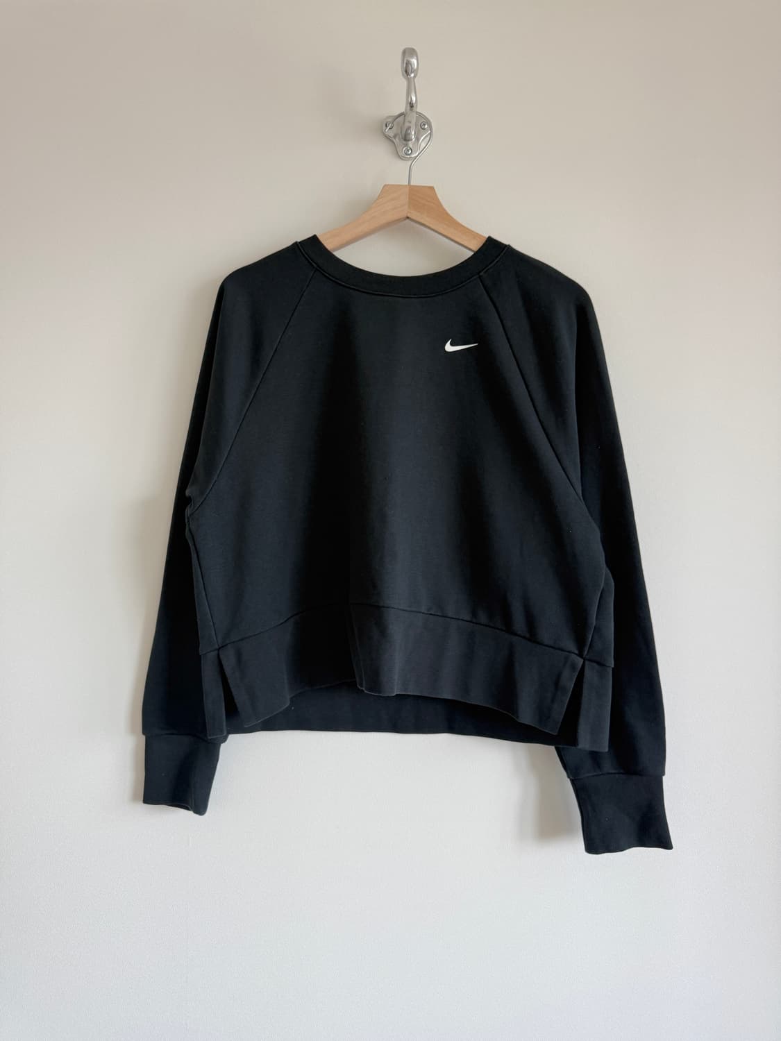 나이키(NIKE) 드라이핏 스웻 셔츠 상품이미지1