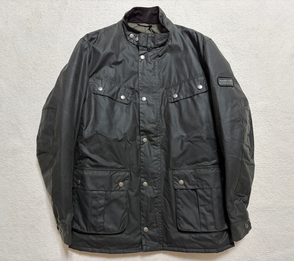 [M] 바버 인터내셔널 왁스드 듀크 자켓 (올리브) 택채 새상품 상품이미지1