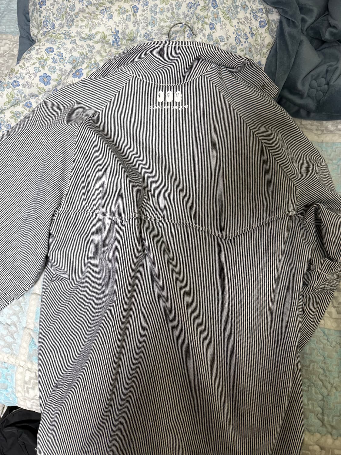 베이프 × 꼼데가르송 히코리 스프라이트 레인 자켓 네이비 - 24SS 상품이미지4