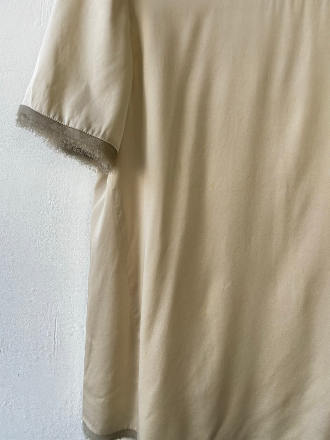 타임 페더 넥 티셔츠  상품이미지4