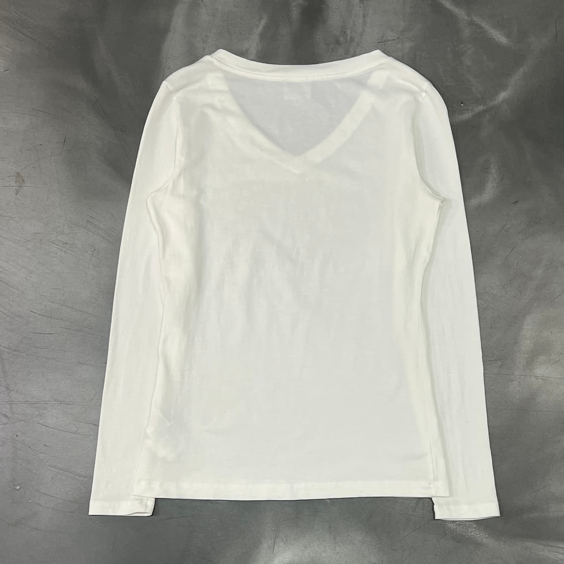  엠포리오 아르마니 큐빅 로고 롱슬리브 y16081 상품이미지2