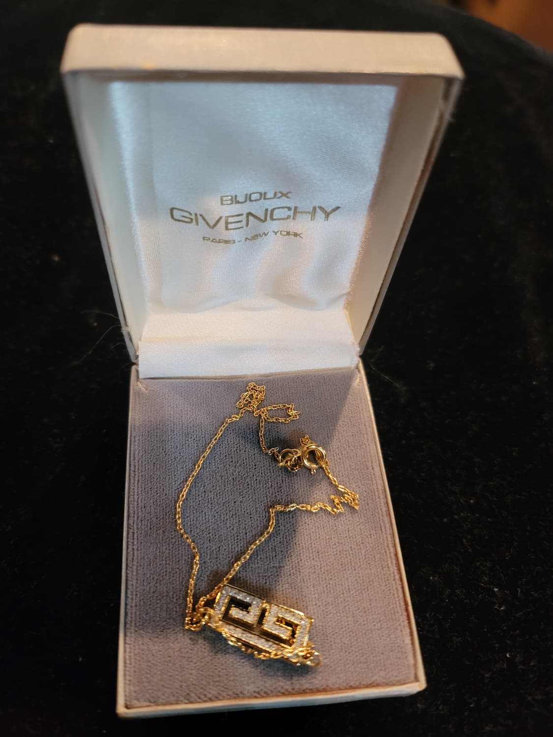 지방시 목걸이  상품이미지1