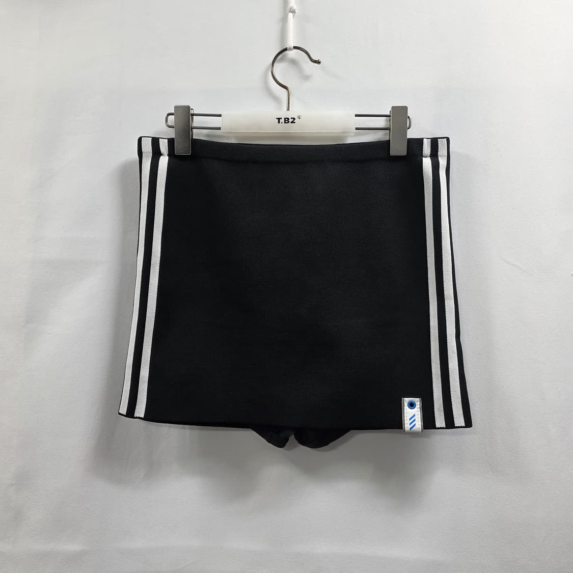 1127 아디다스 FW 아디크로스 니트 스커트 M 상품이미지1