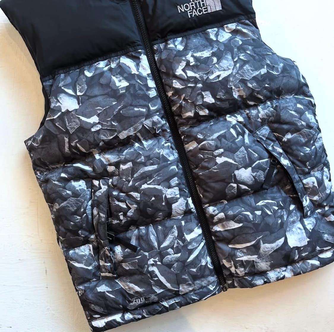 더노스페이스 700 구스다운 베스트 상품이미지4