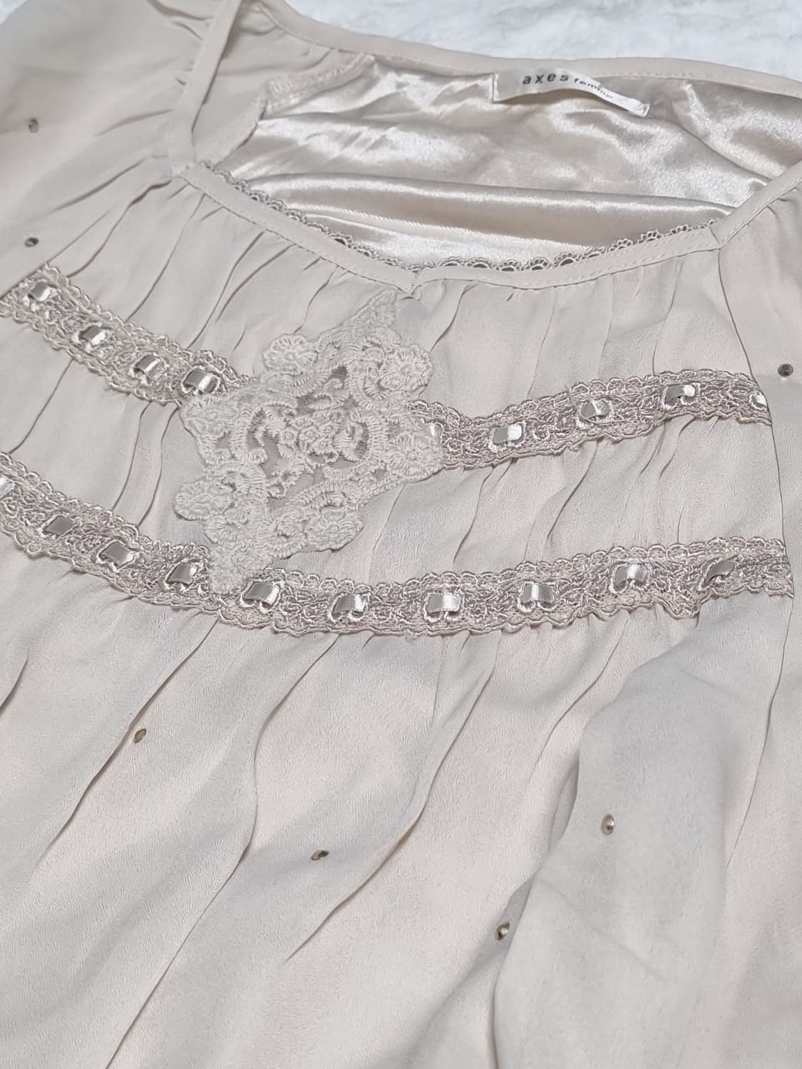 axes femme 엑시즈팜 아이보리 비즈 장식 블라우스 미니 원피스 상품이미지2