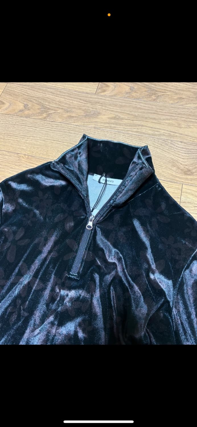 (새상품) 아모멘토 플라워 하프 집업 롱슬리브 상품이미지4