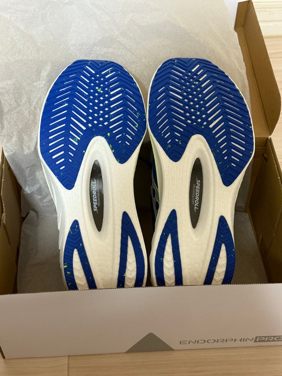 (새상품)써코니 엔돌핀 프로4 280 상품이미지2