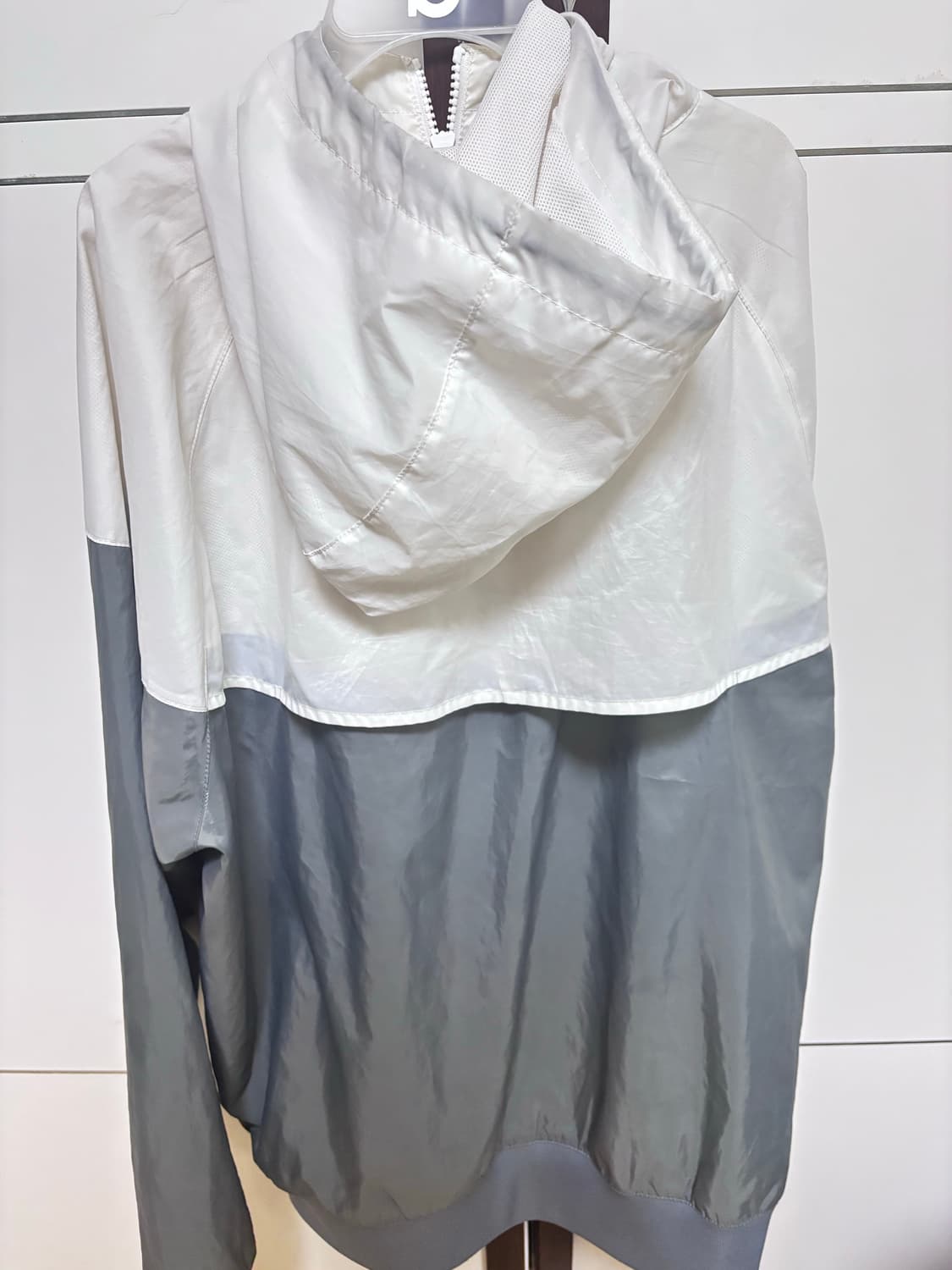 나이키 윈드러너 바람막이 입니다 상품이미지2