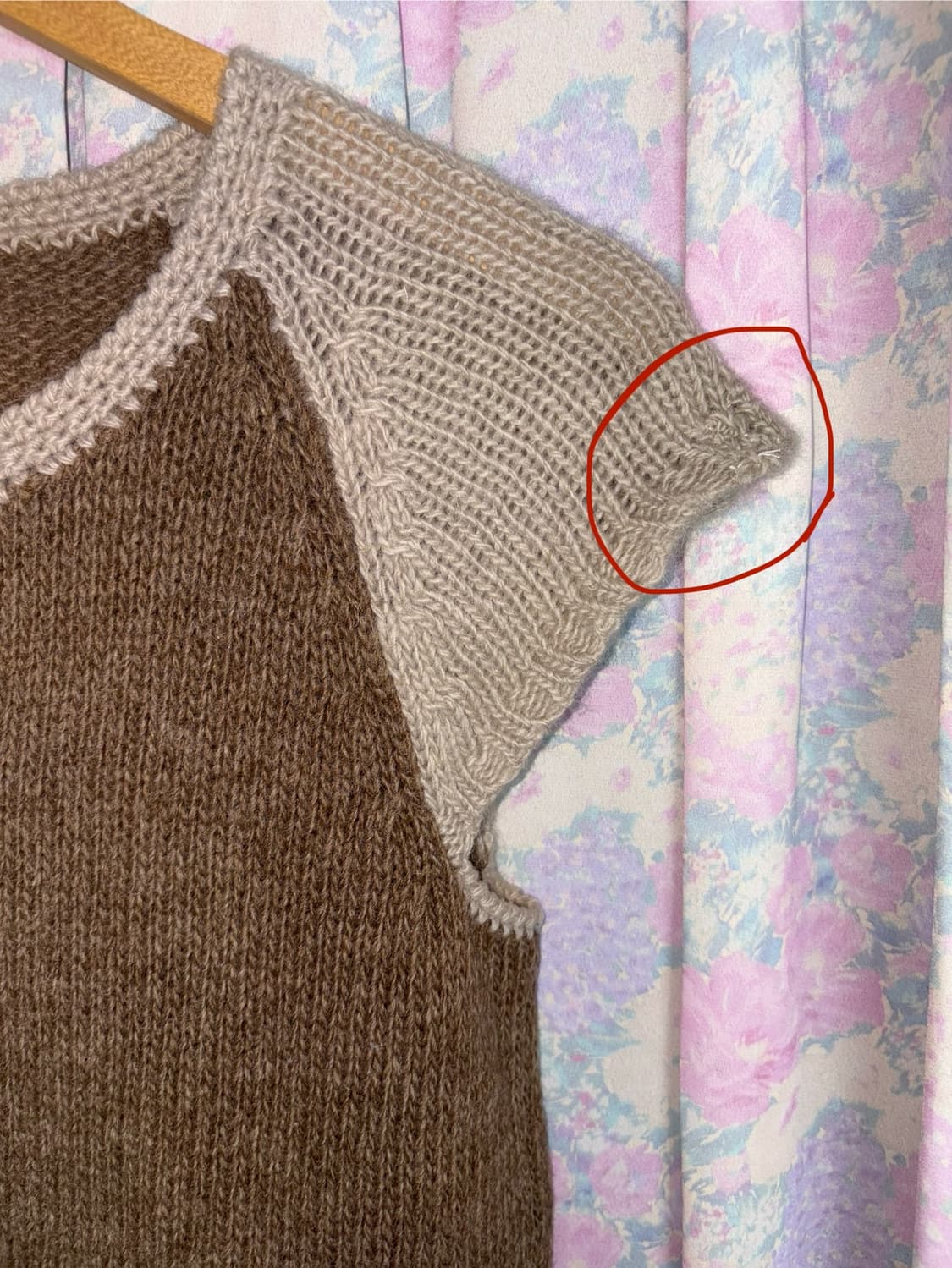 베이지 브라운 배색 반소매 니트 상품이미지8