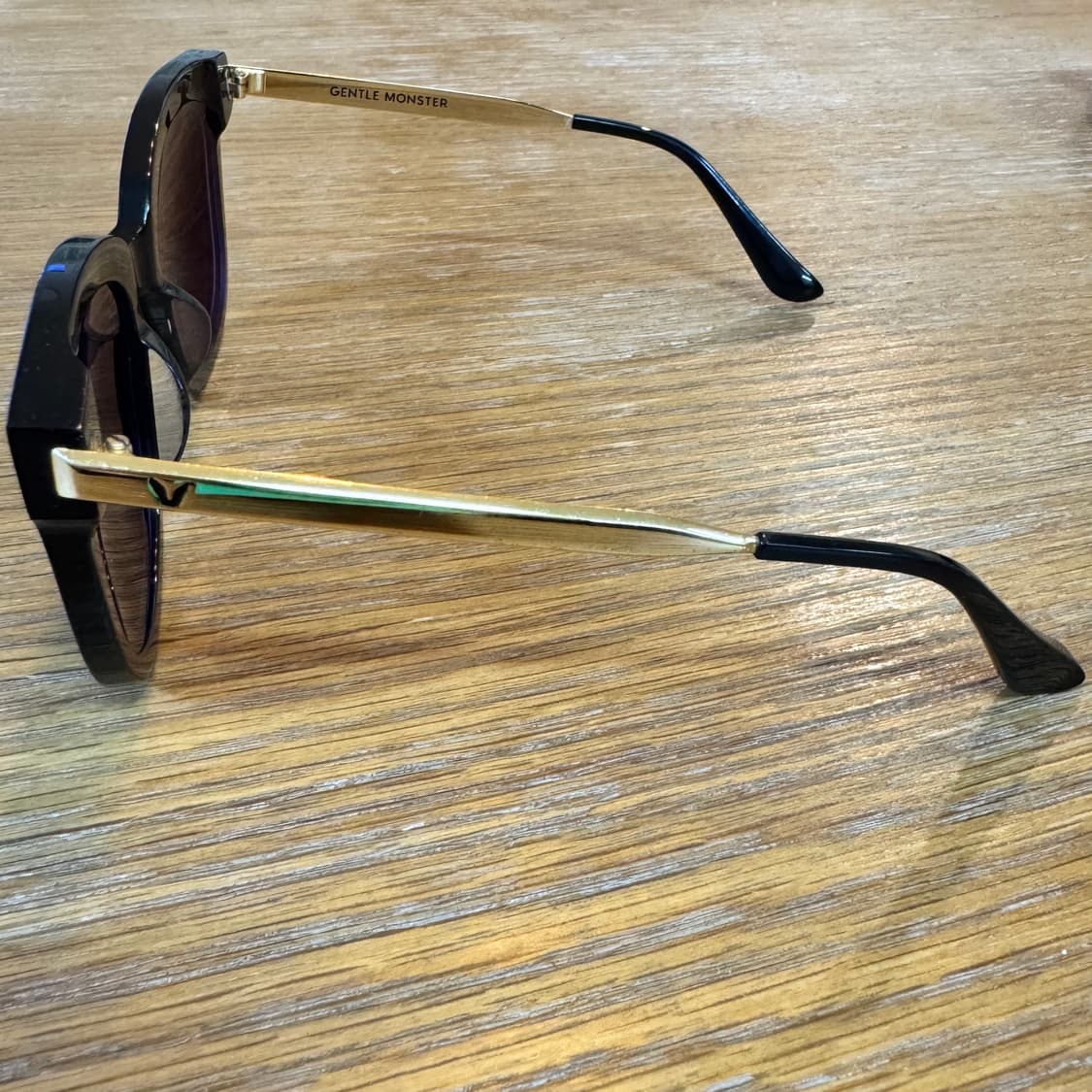 젠틀몬스터 Absente 썬글라스 01GD 상품이미지3