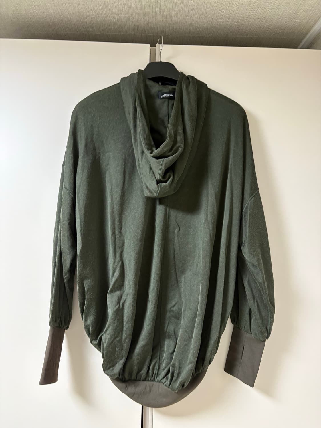 언더커버 25ss 하프집업 후디 카키 상품이미지4