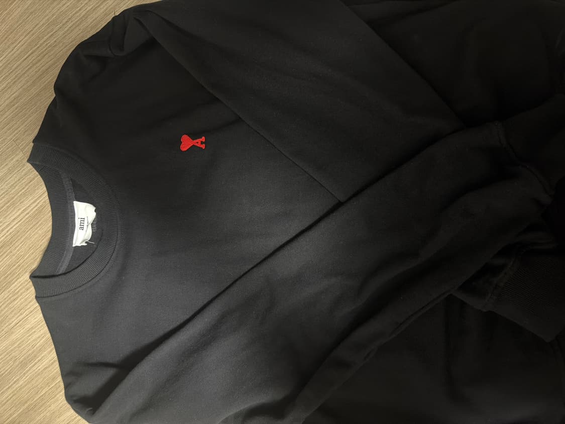 아미 맨투맨 L사이즈 판매합니다! 상품이미지1