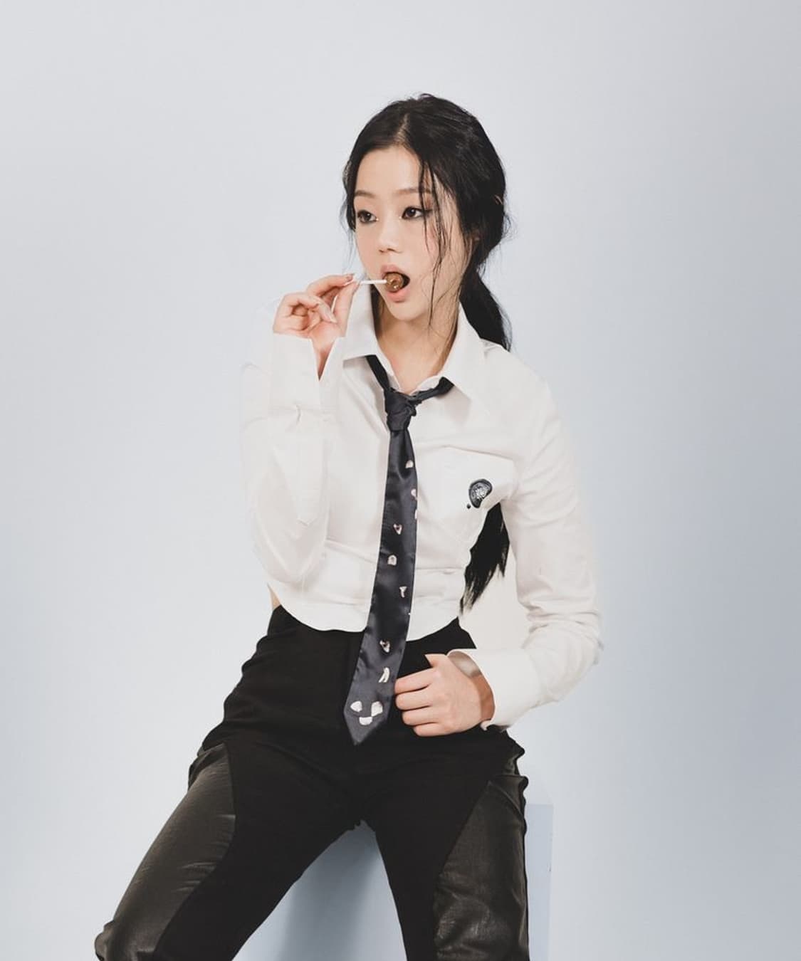 달링유어배드 로즈 심볼 크롭 셔츠 블랙 상품이미지2