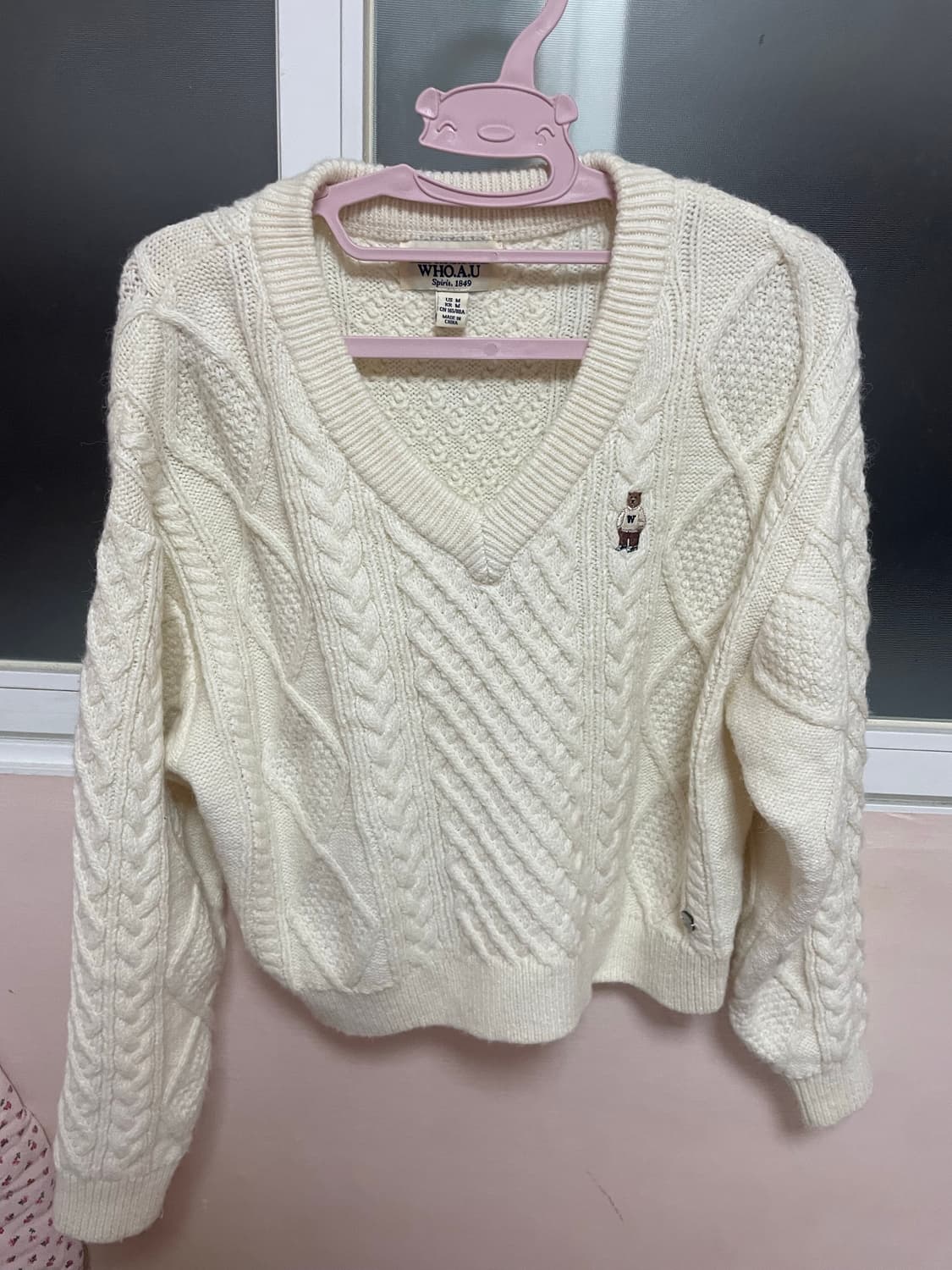 후아유 브이넥 꽈배기니트 상품이미지1