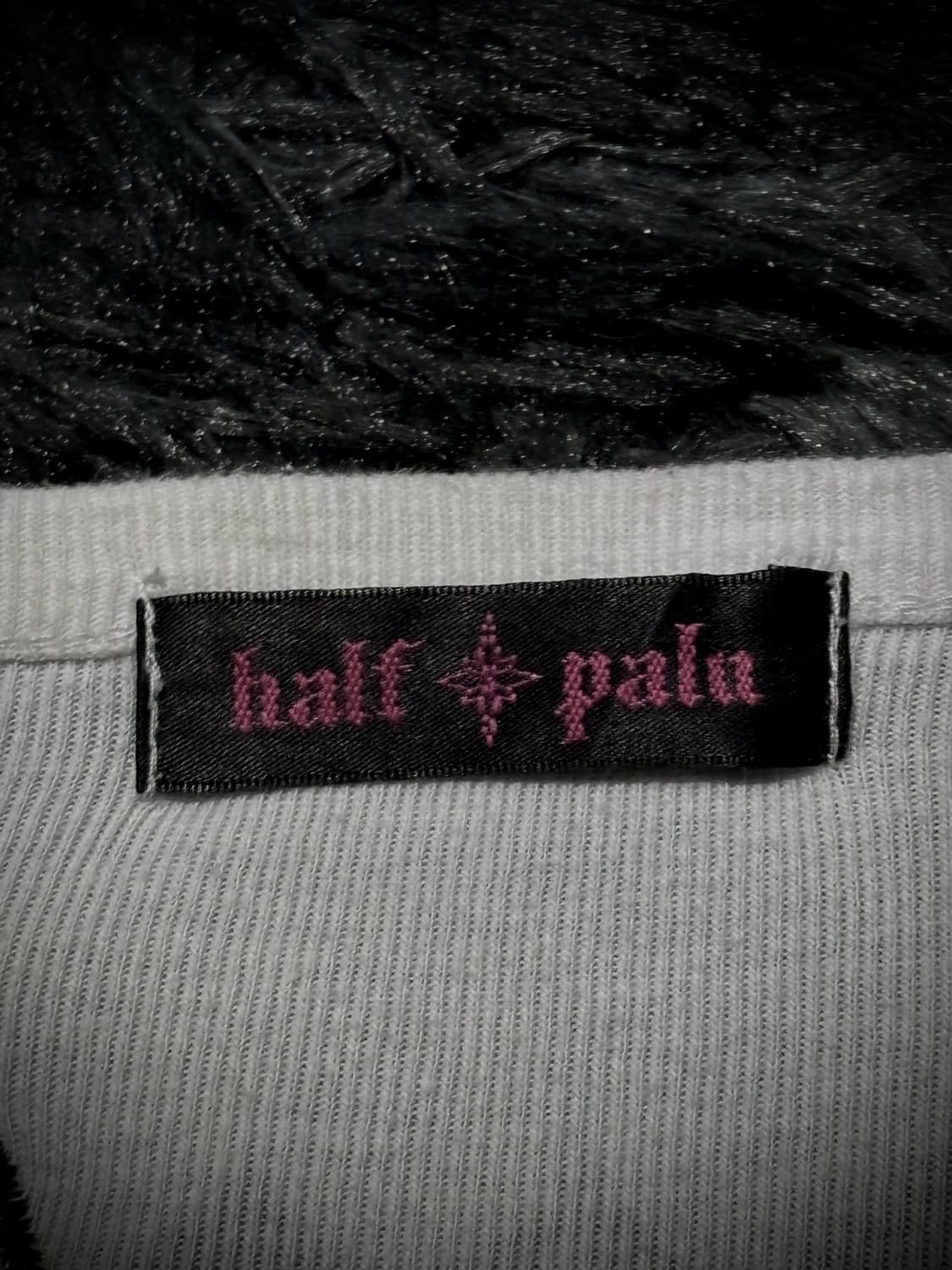 half palu 고딕 레터링 자수 백 글리터 나비 화이트 롱슬리브 상품이미지9