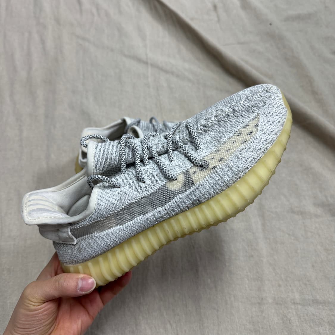 이지부스트 350 v2 스태틱 255 상품이미지1