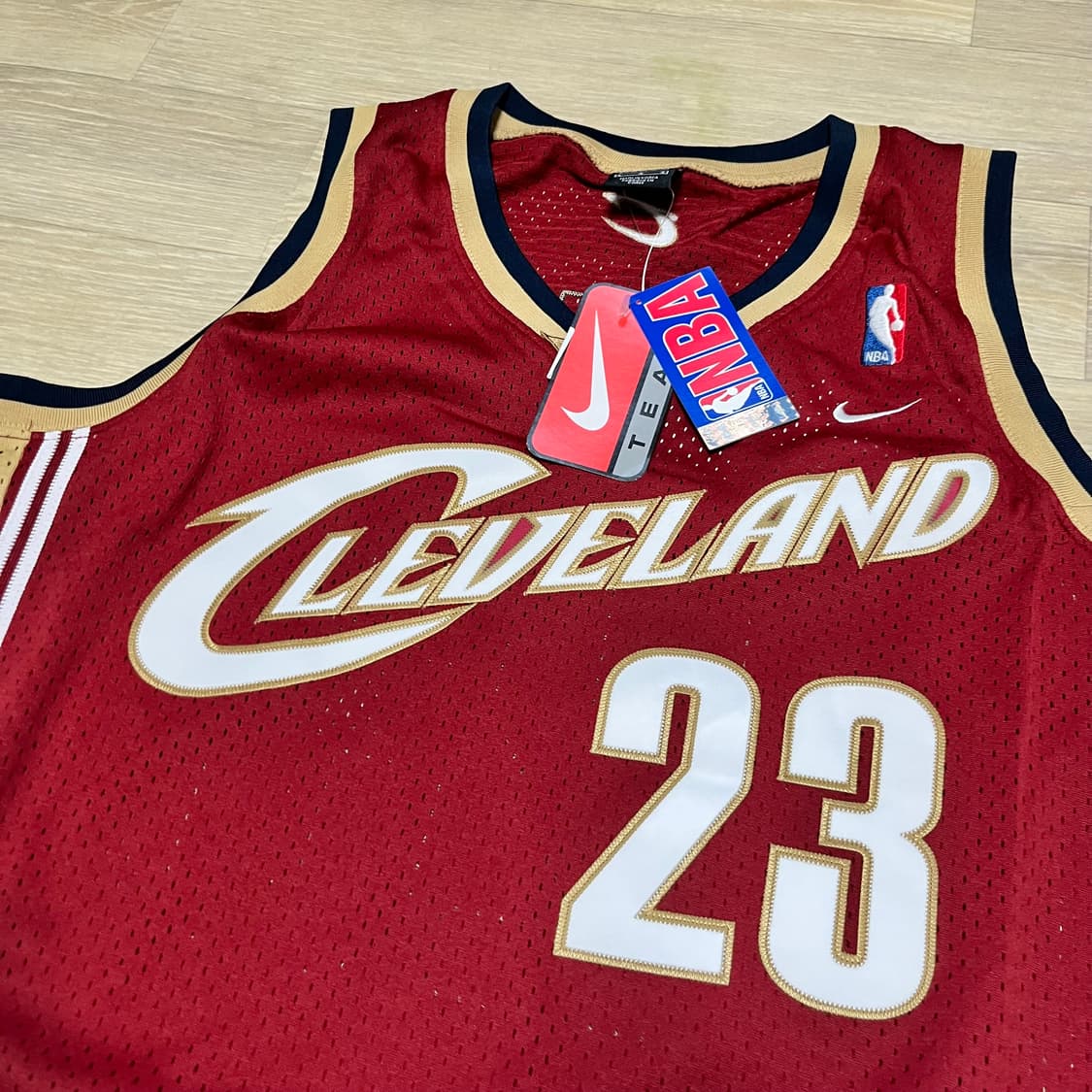 (L / 하자있음) 새상품 나이키 NIKE 클리브랜드 르브론 제임스 져지 상품이미지4