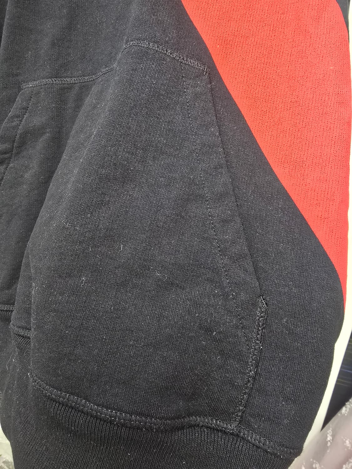 헬무트 랭 블랙/레드 스트라이프 후드티 상품이미지5