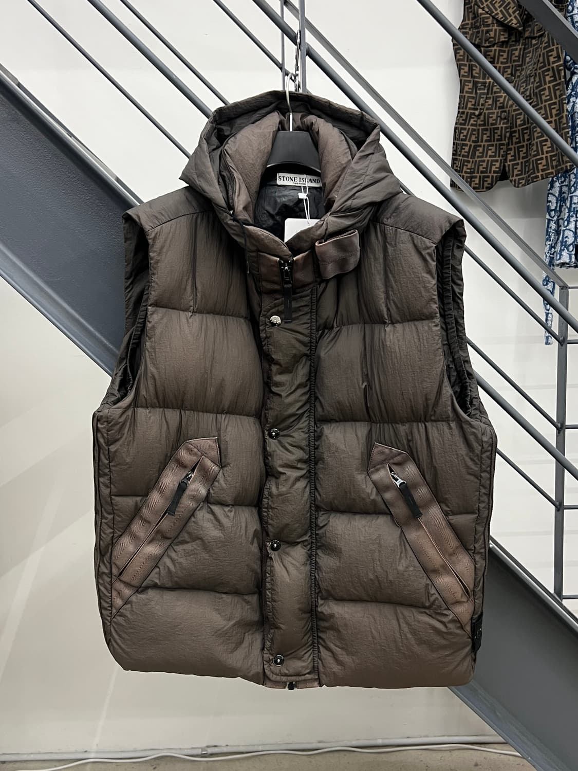 스톤아일랜드 와펜 가먼트다잉 패딩 베스트 상품이미지1