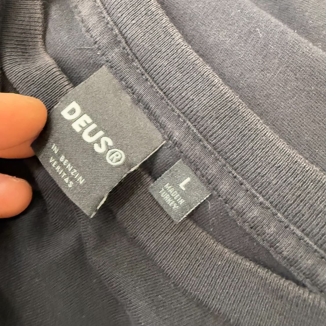 데우스 빅로고 긴팔티 r1240 상품이미지6