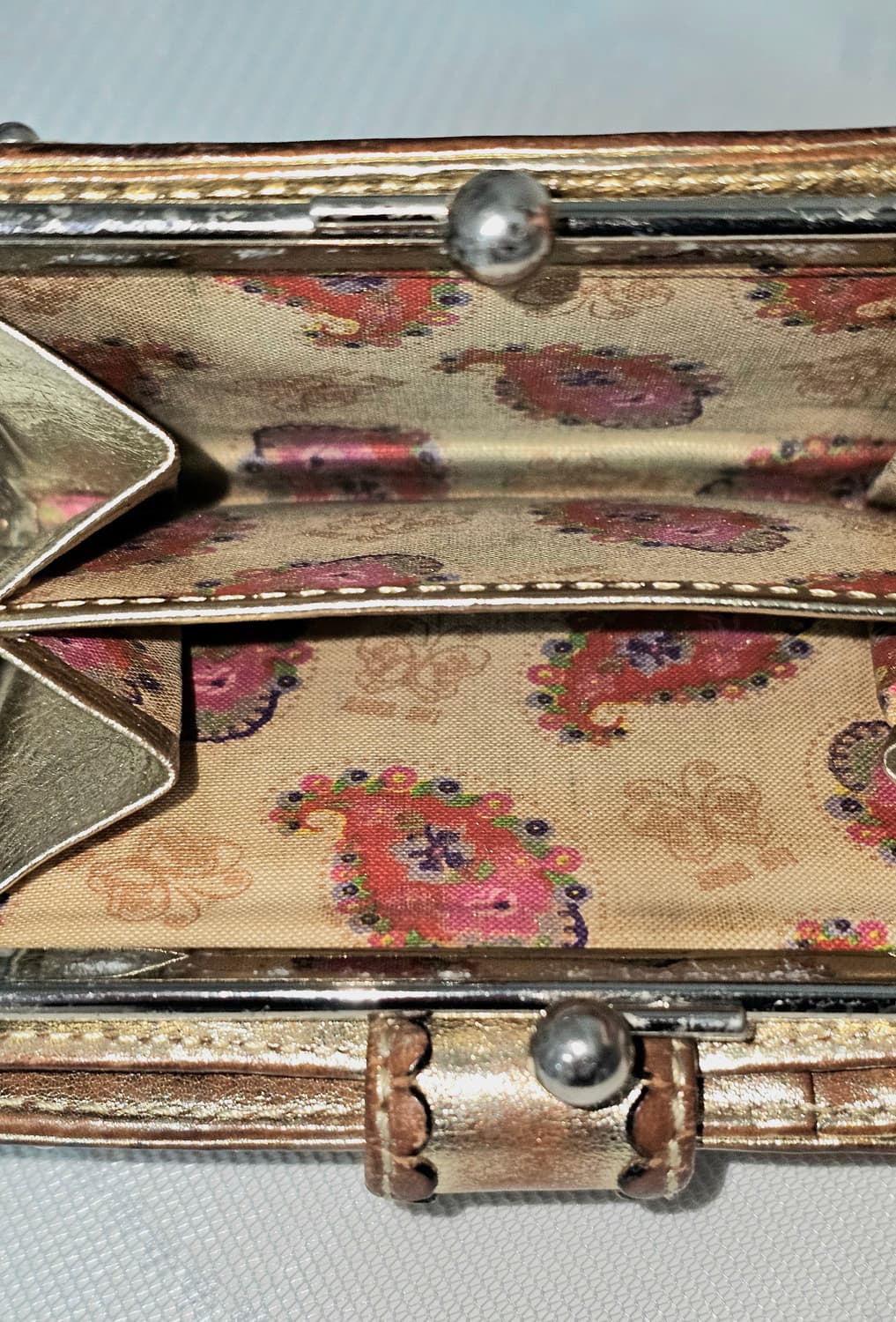 안나수이 골드펄 스터드 지갑 상품이미지4