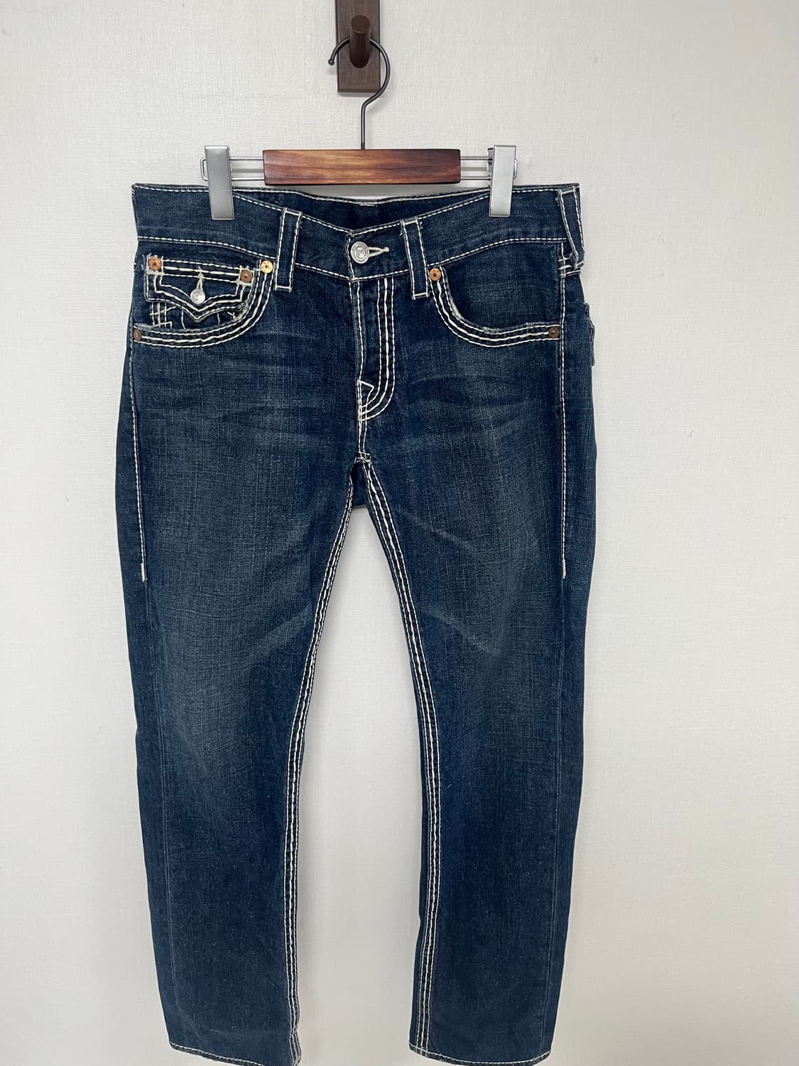 [30] 트루릴리젼 슬림핏 청바지 상품이미지6