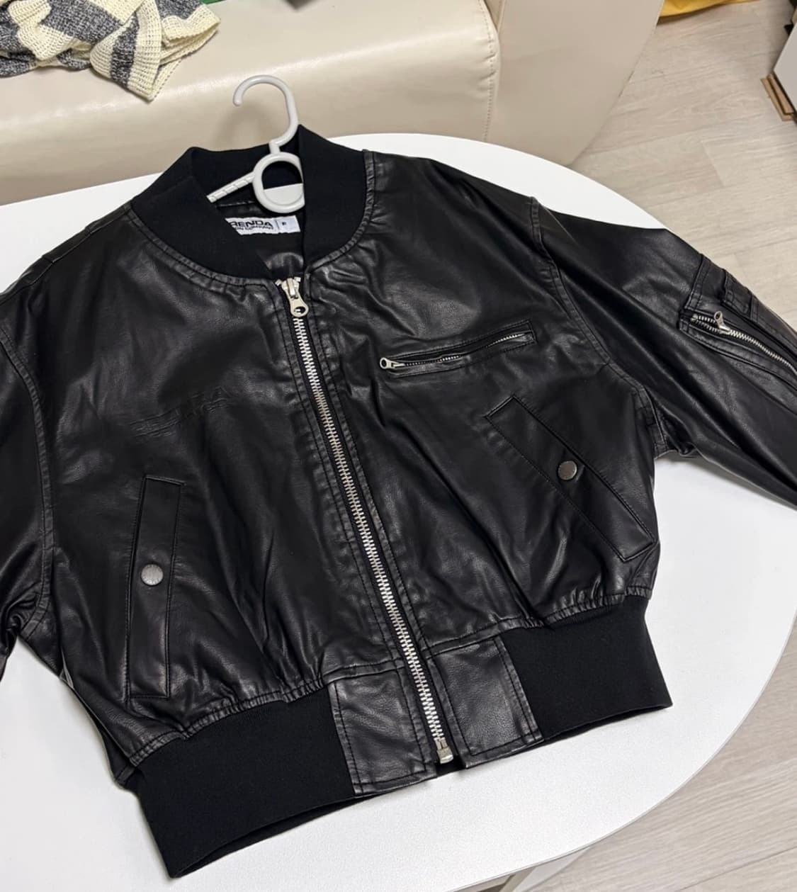 프렌다 크롭자켓 상품이미지1