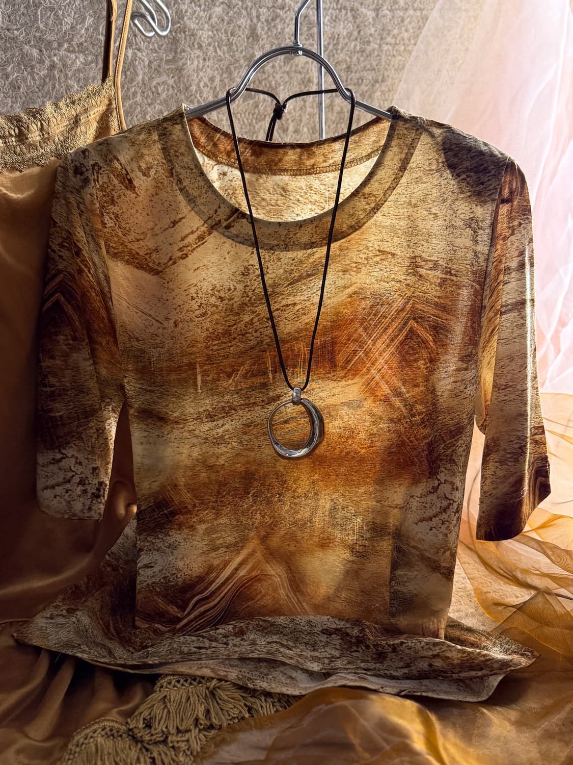 Gold Drawing Pattern T-shirt 0168 상품이미지1