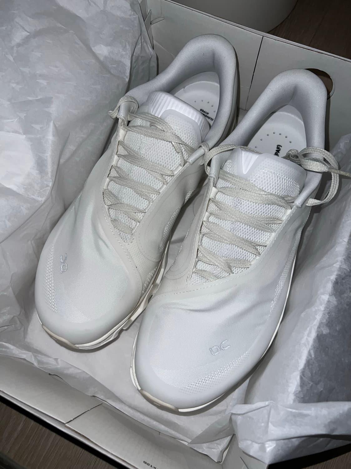 온 러닝 x paf (파프) 클라우드 몬스터 하이퍼 화이트 280 상품이미지1