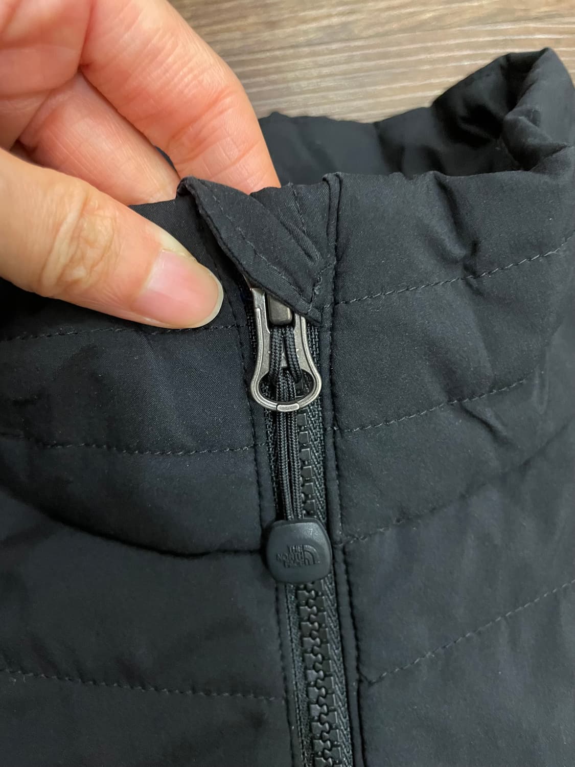 노스페이스 블랙 경량 패딩 푸퍼 자켓 상품이미지6