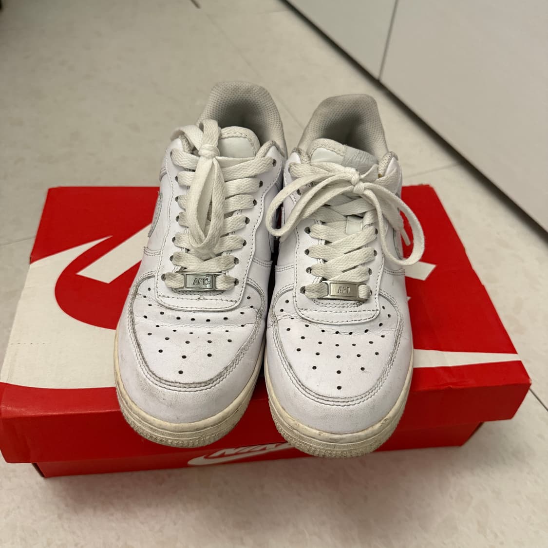 나이키 에어포스 상품이미지1