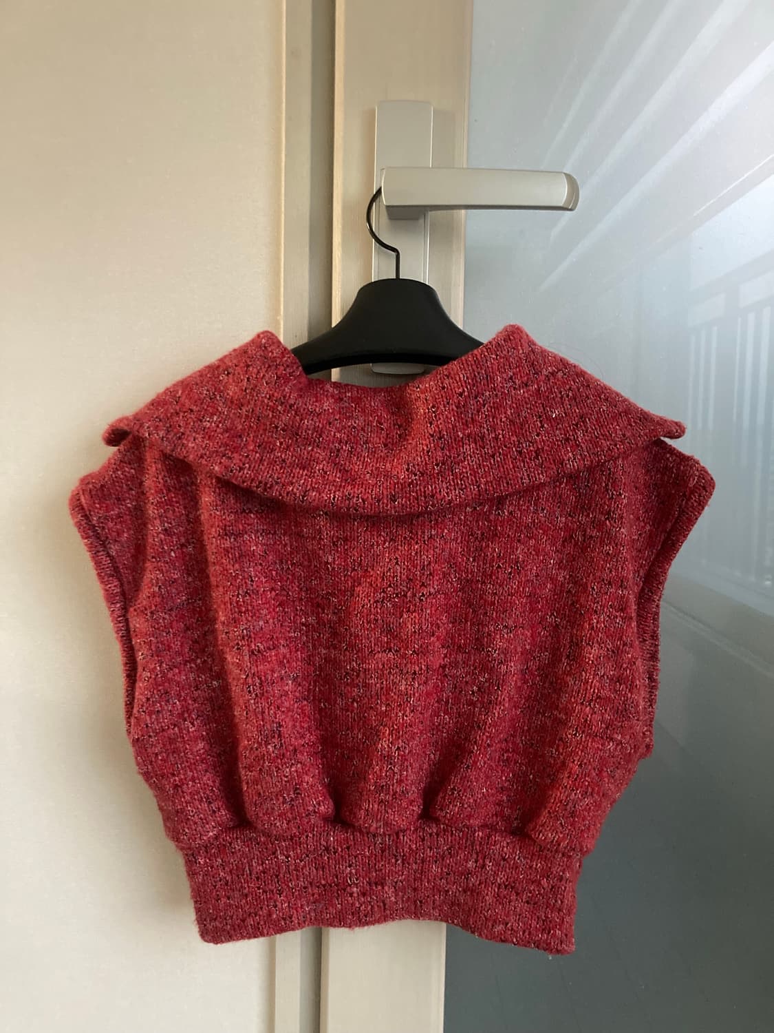 카라 반집업 니트조끼 상품이미지4