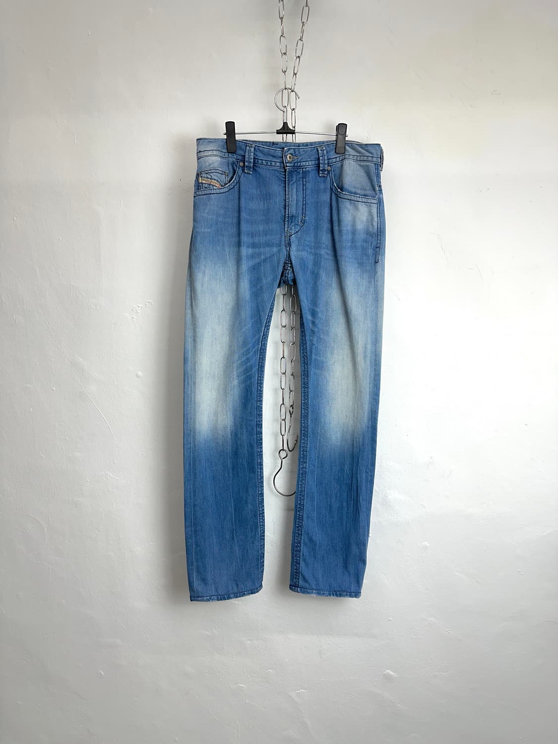 Diesel Thavar 0823S Straight Jeans 상품이미지3