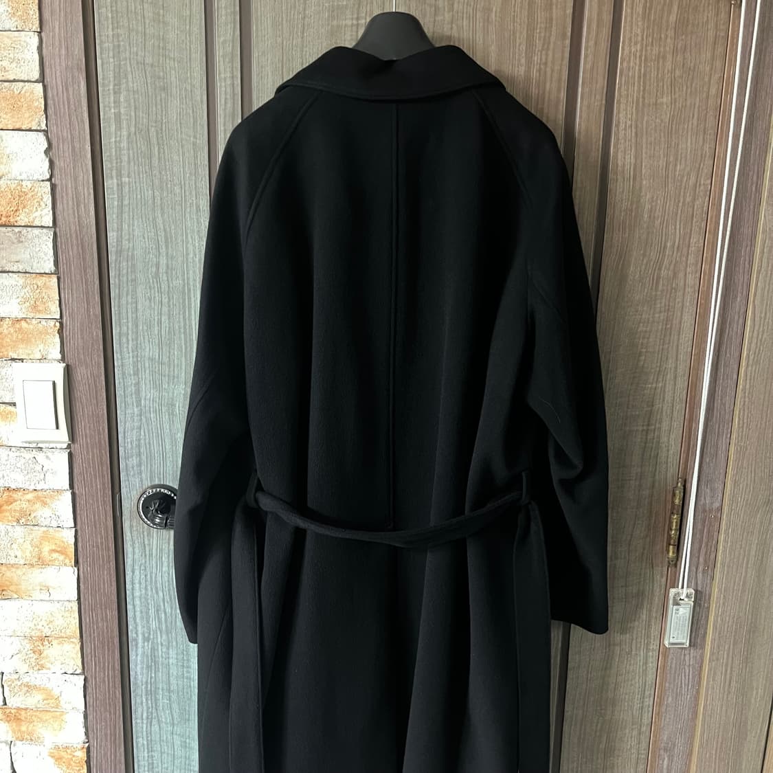 새상품(L)비슬로우 캐시미어 로브 싱글코트 블랙 상품이미지3