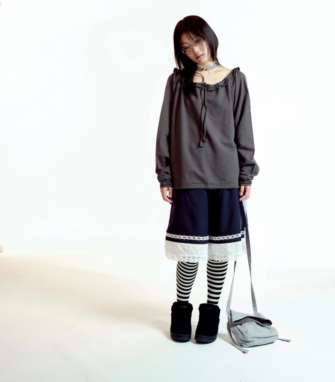 DRAWSTRING LONG SLEEVE CHARCOAL 상품이미지2