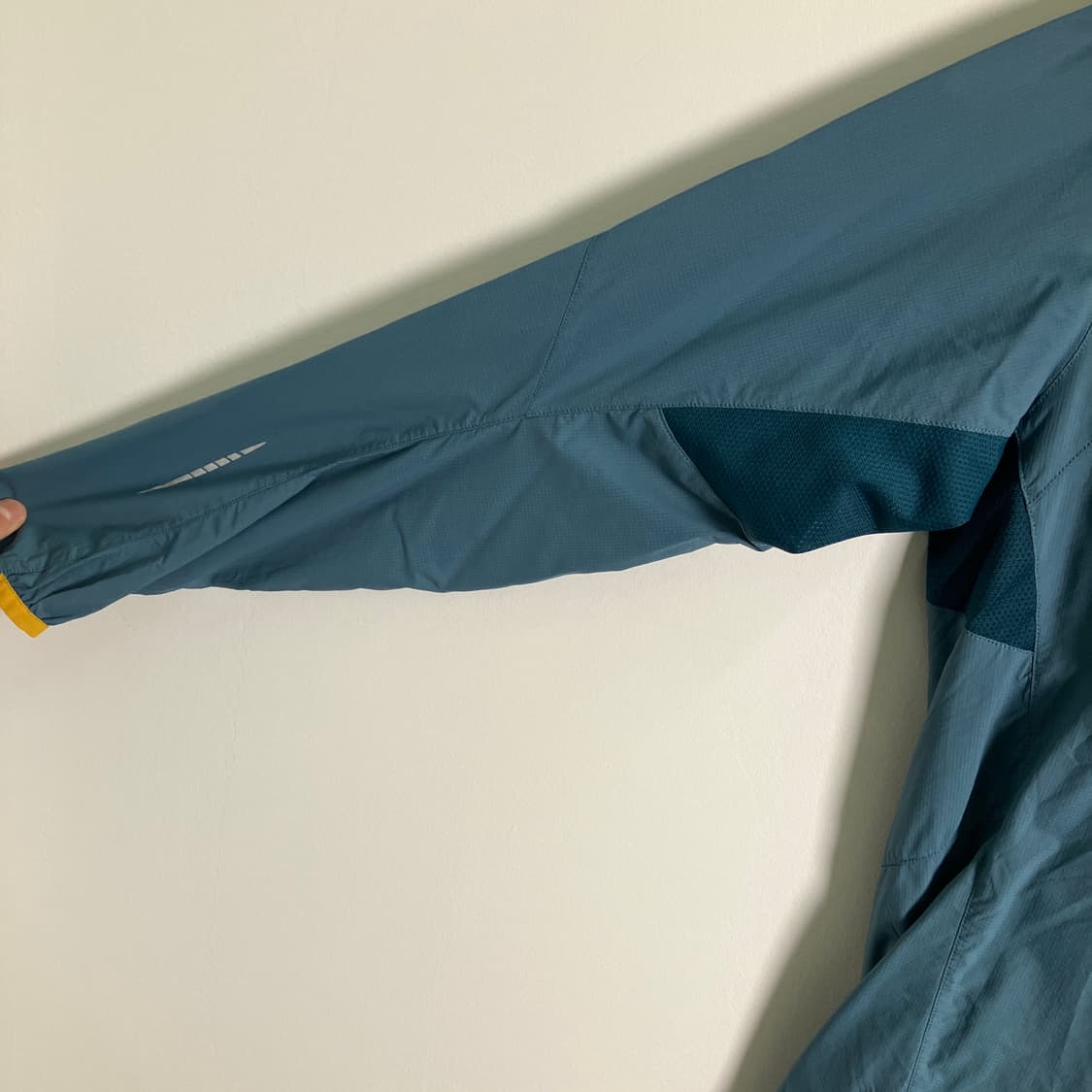 아크테릭스 인센도 후디 바람막이 XS 상품이미지7