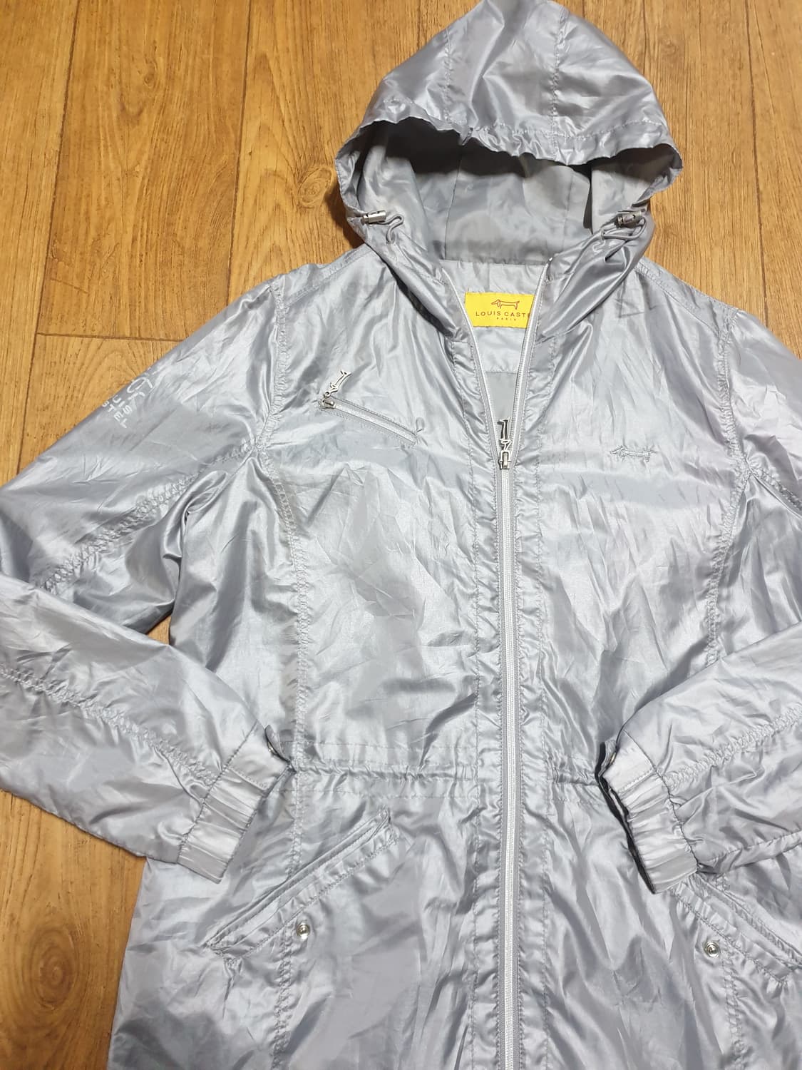 1153 루이까스텔 골프 바람막이 95 사이즈입니다 상품이미지4