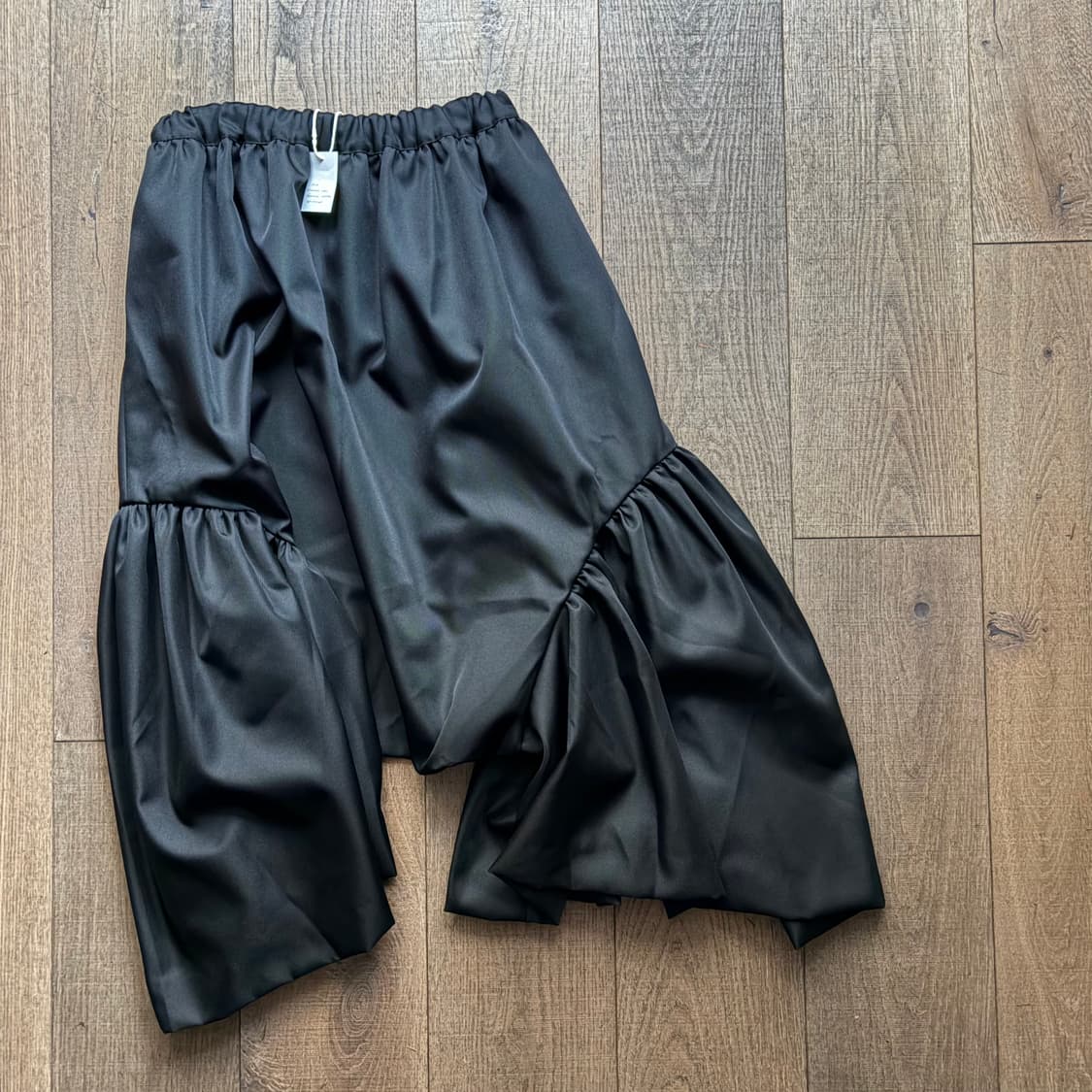 Transformed Shirring Volumed Saruel Pant 상품이미지2